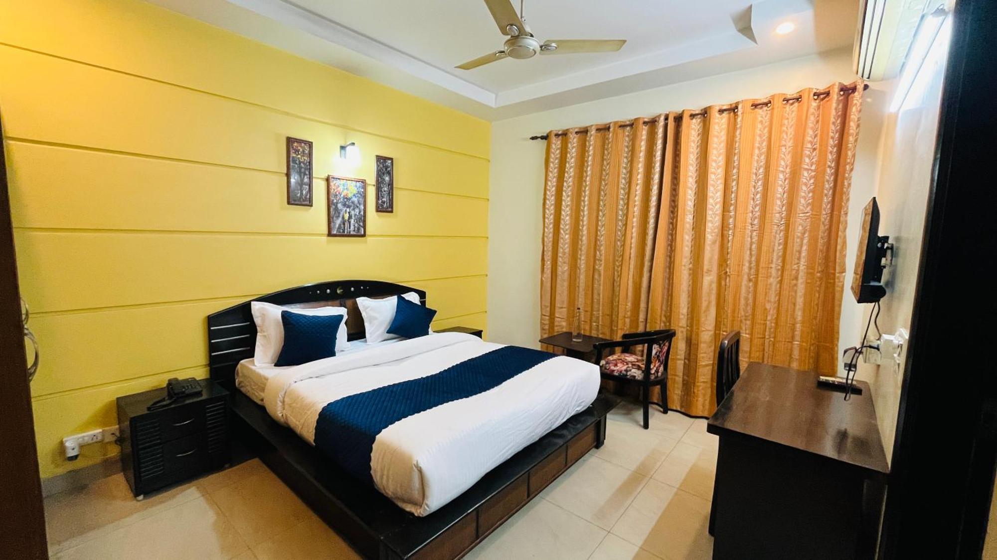 Nexhub Stay - Huda City Centre Gurgaon Esterno foto