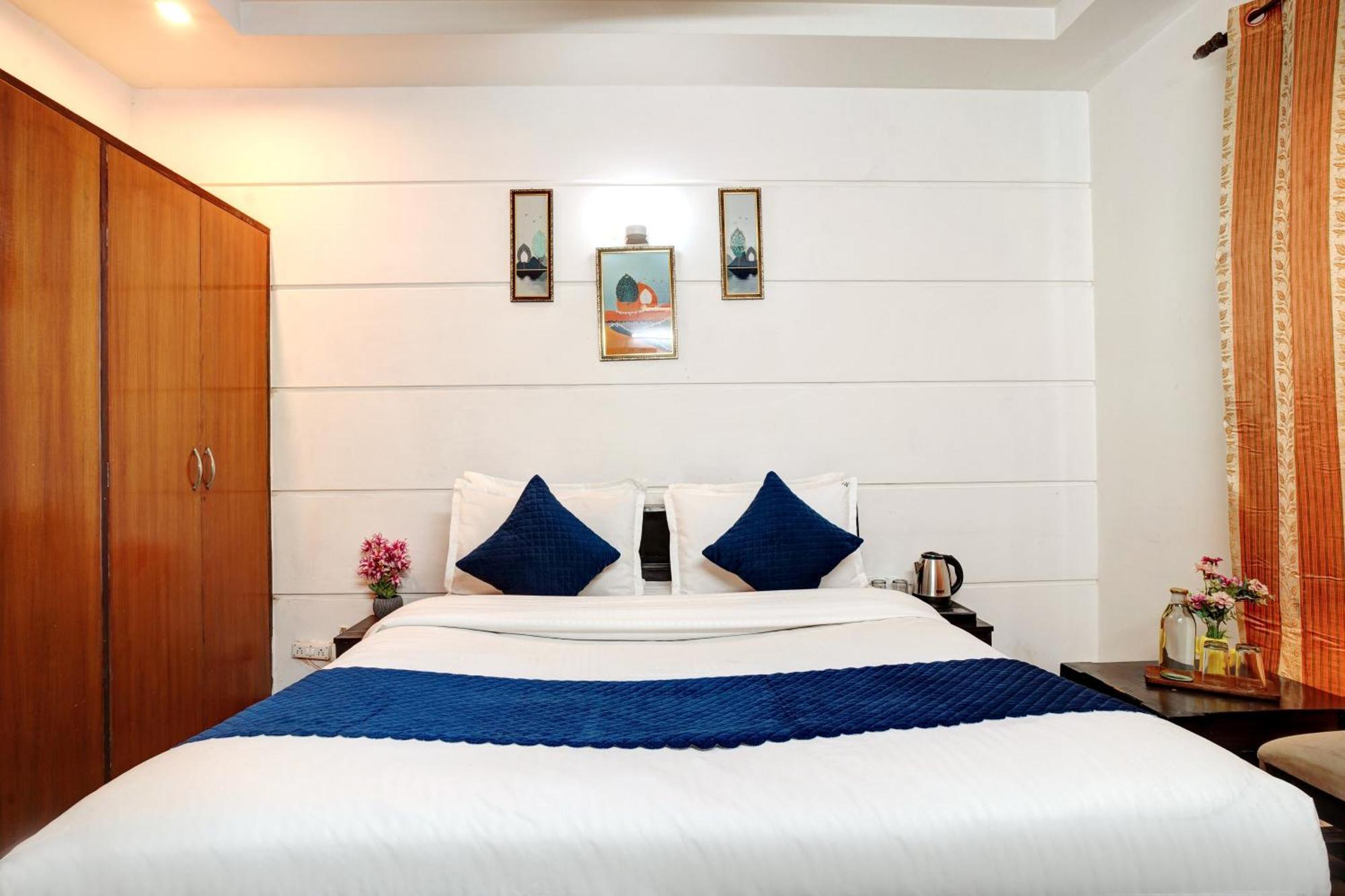 Nexhub Stay - Huda City Centre Gurgaon Esterno foto
