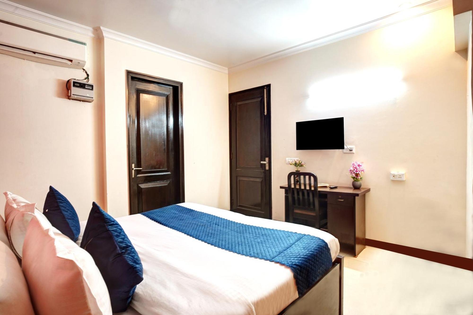 Nexhub Stay - Huda City Centre Gurgaon Esterno foto
